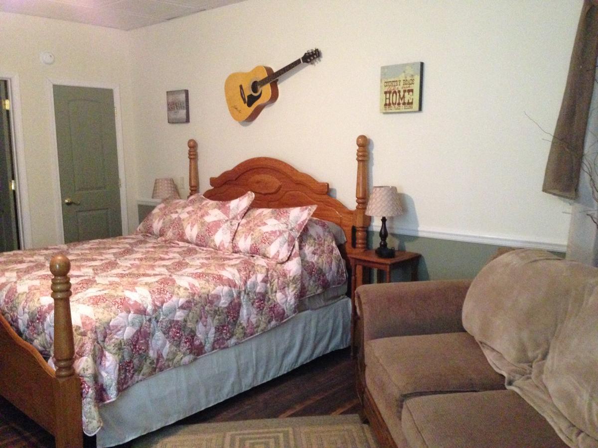 Marshfield Swan Song Inn المظهر الخارجي الصورة