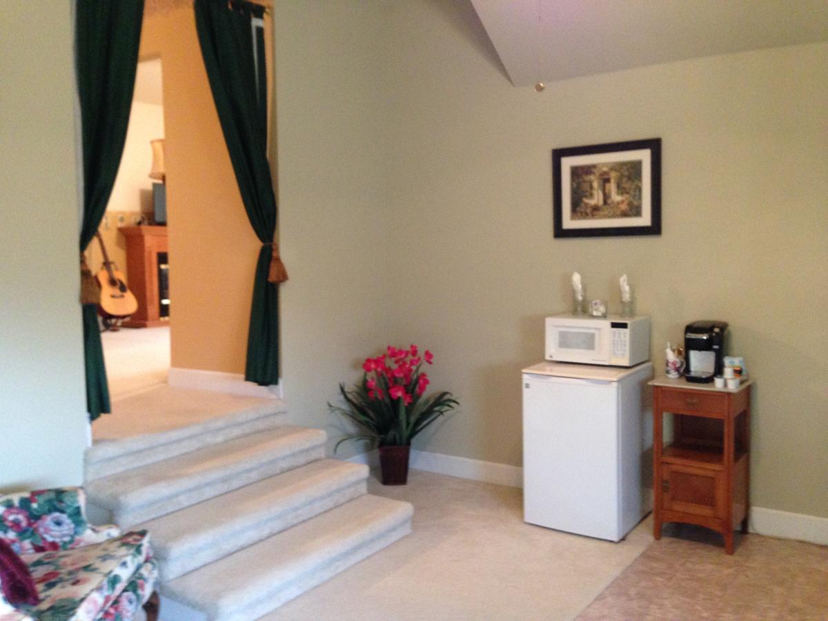 Marshfield Swan Song Inn المظهر الخارجي الصورة